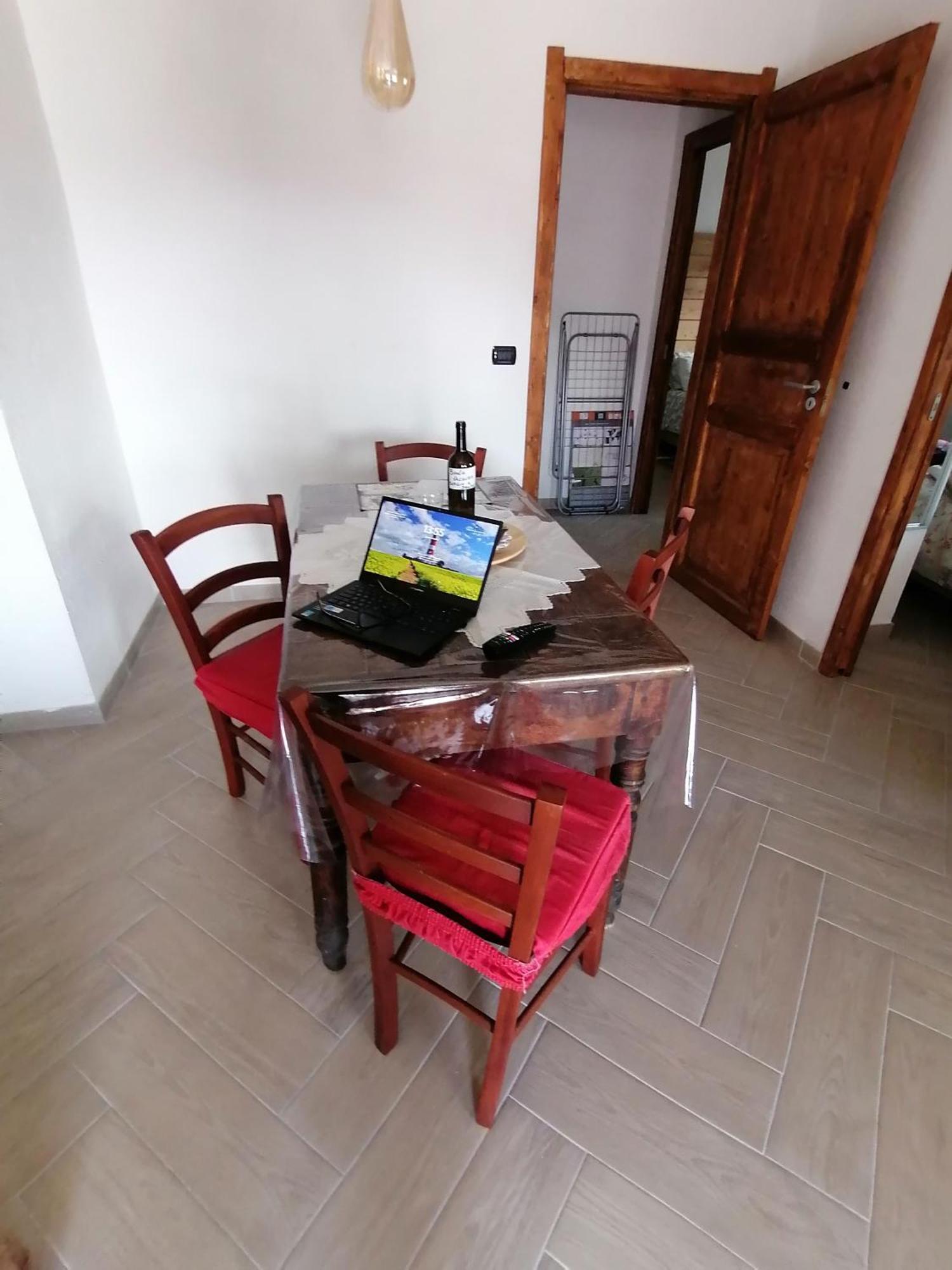Ca Ad Me Pare Alloggio Con Terrazza Panoramica มอนเชนิซิโอ ภายนอก รูปภาพ