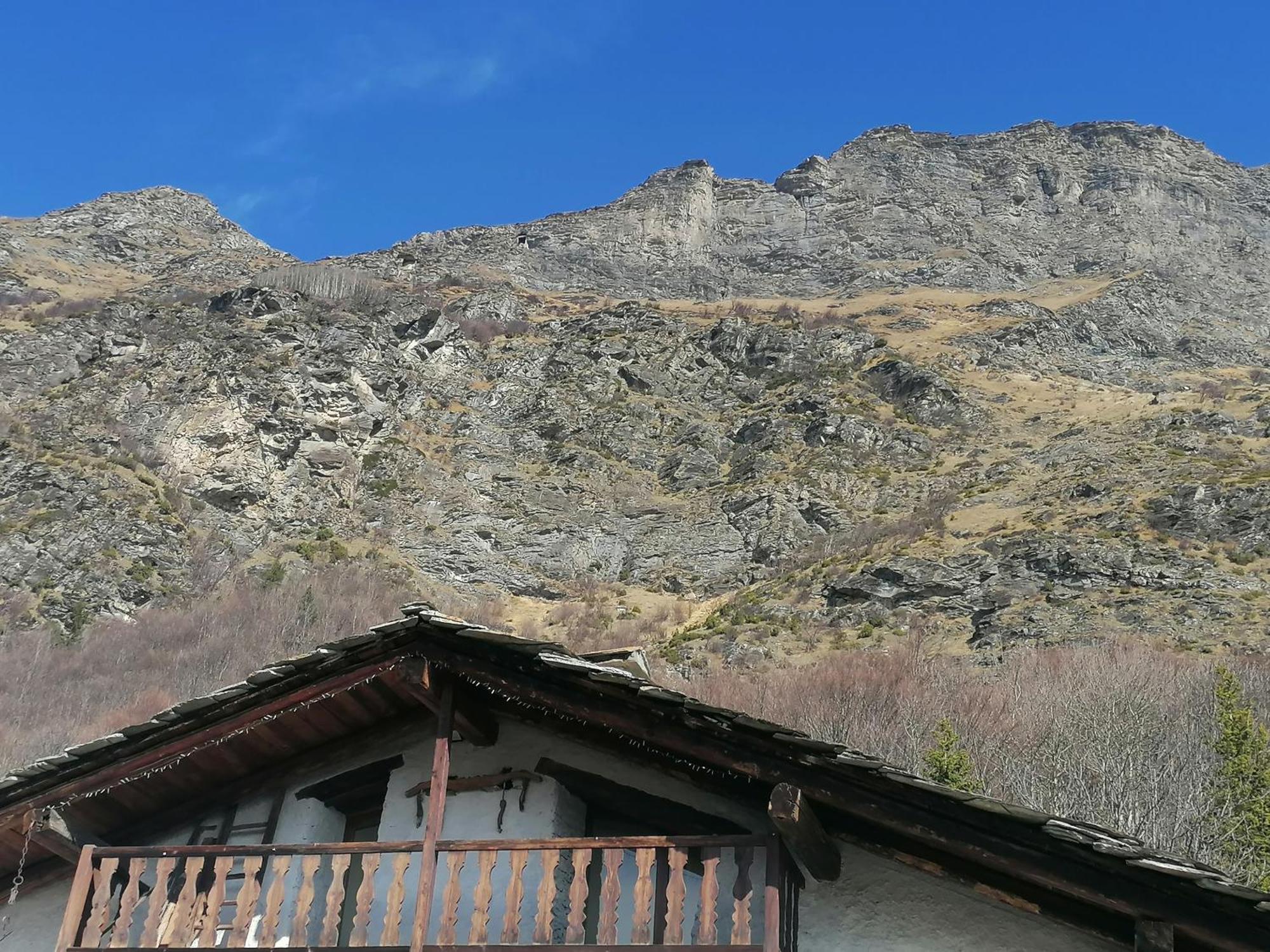 Ca Ad Me Pare Alloggio Con Terrazza Panoramica มอนเชนิซิโอ ภายนอก รูปภาพ