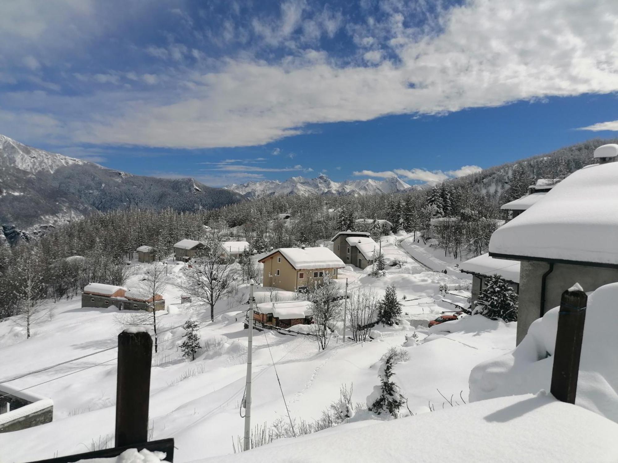Ca Ad Me Pare Alloggio Con Terrazza Panoramica มอนเชนิซิโอ ภายนอก รูปภาพ